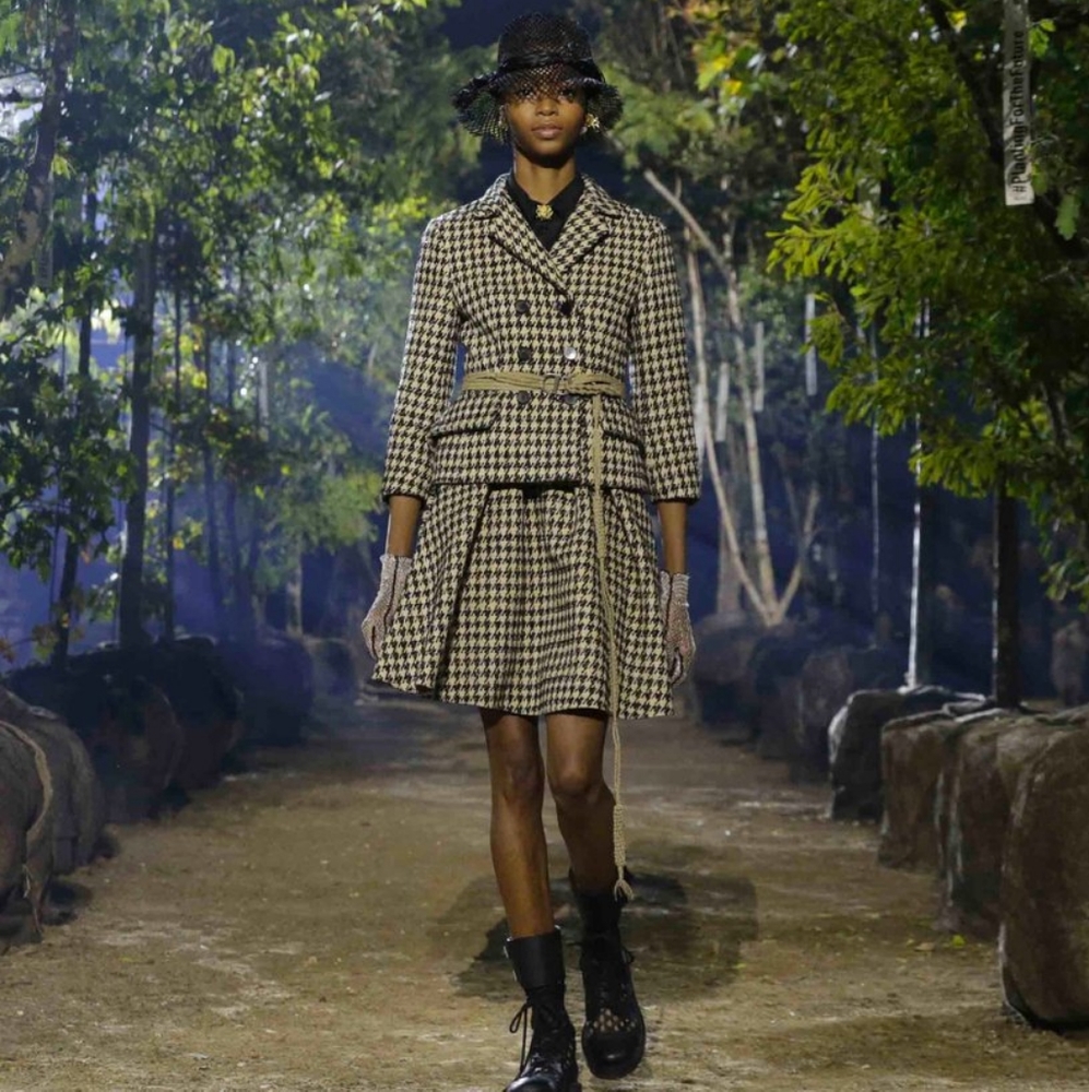 Christian Dior Tweed Blazer - Picture 7 of 7